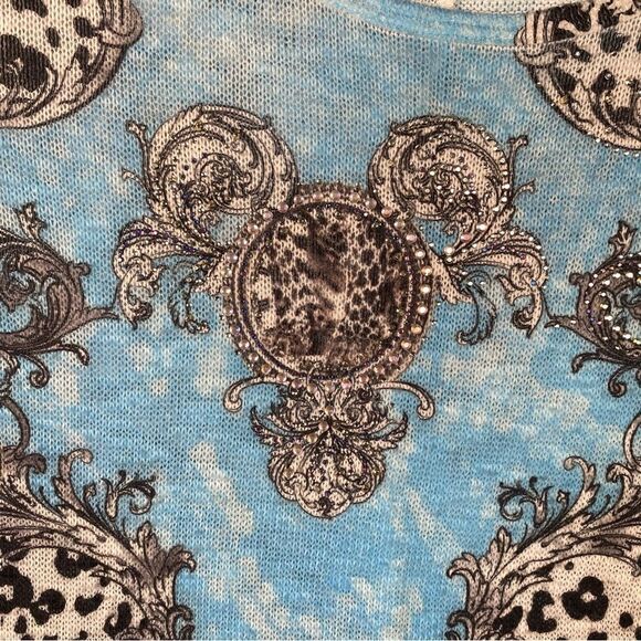 Cactus Asymmetrical Hem Blue, White and Black Design 3/4 Sleeve Top Size Large - Picture 6 of 9